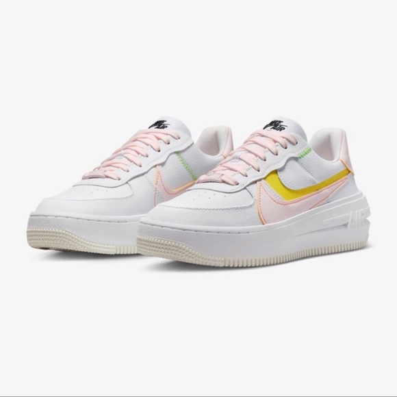 Nike Shoes - Women's Air Force 1 PLT.AF.ORM